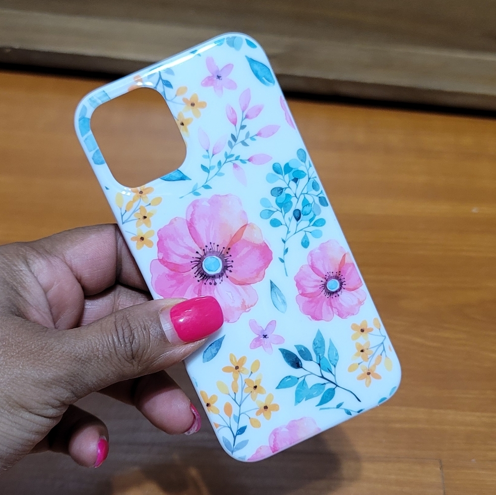 NWOT LMNT IPhone 12 Mini White Floral Phone Case